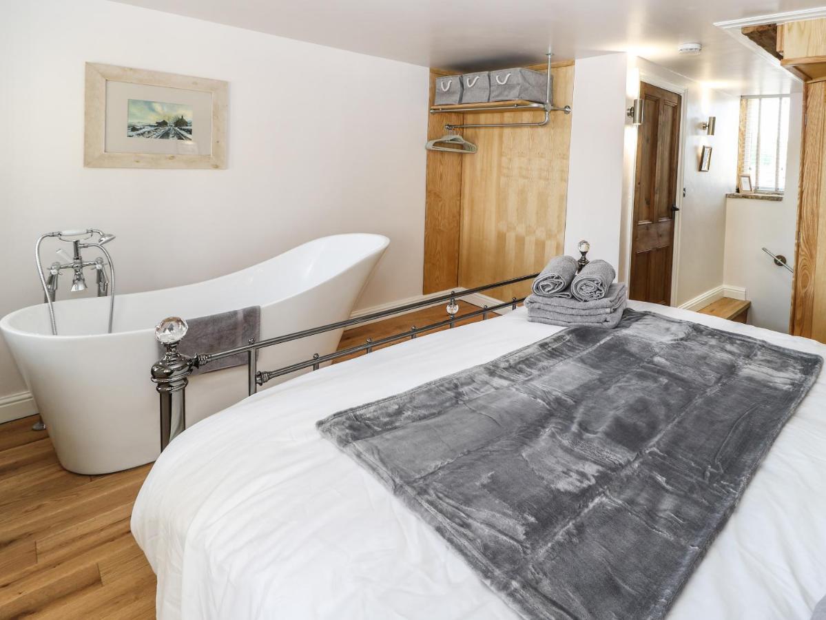 Ha'Penny Cottage Purmerend Extérieur photo
